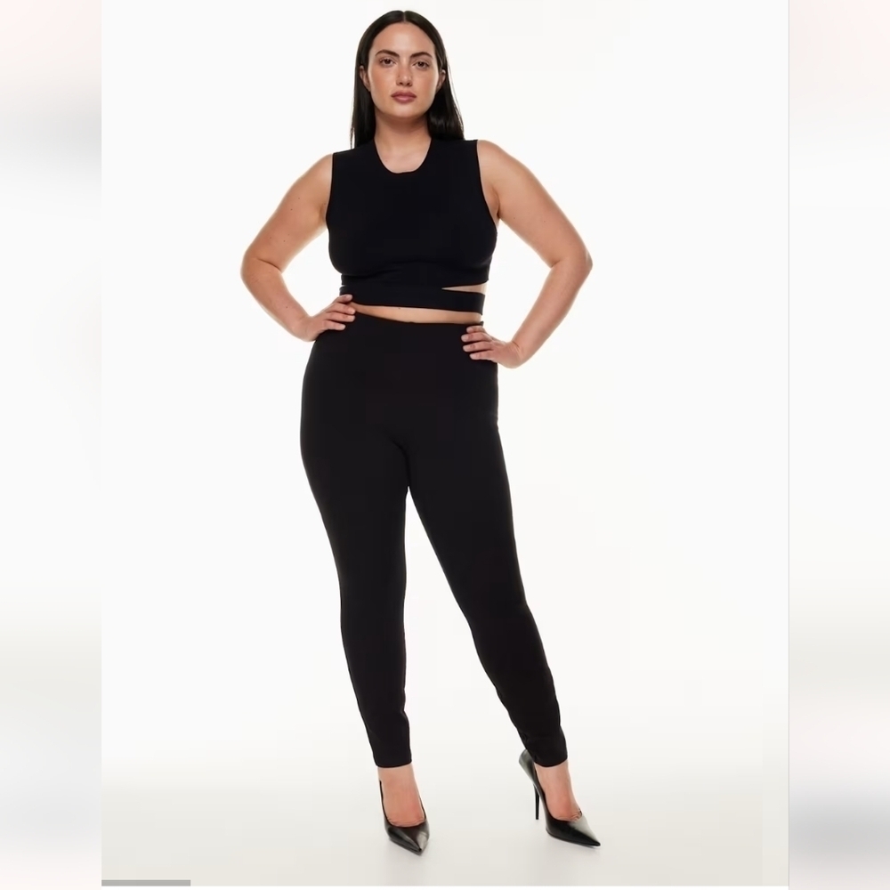 Aritzia Babaton Reeves women's black high waisted pants size M
